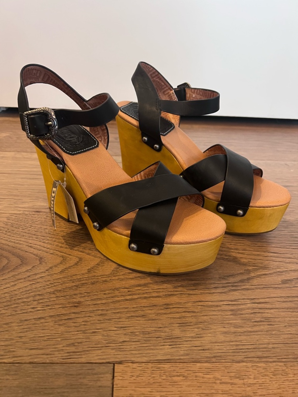 NEW w/ Tag Dingo Black Leather Crisscross Platform Sandals Wood Wedge stud trim
